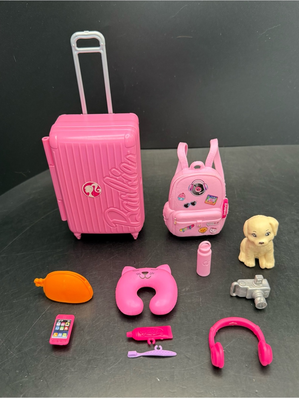 2018 Barbie Dreamhouse Adventures Accessories Travel Suitcase Set ~ 11 Piece Set